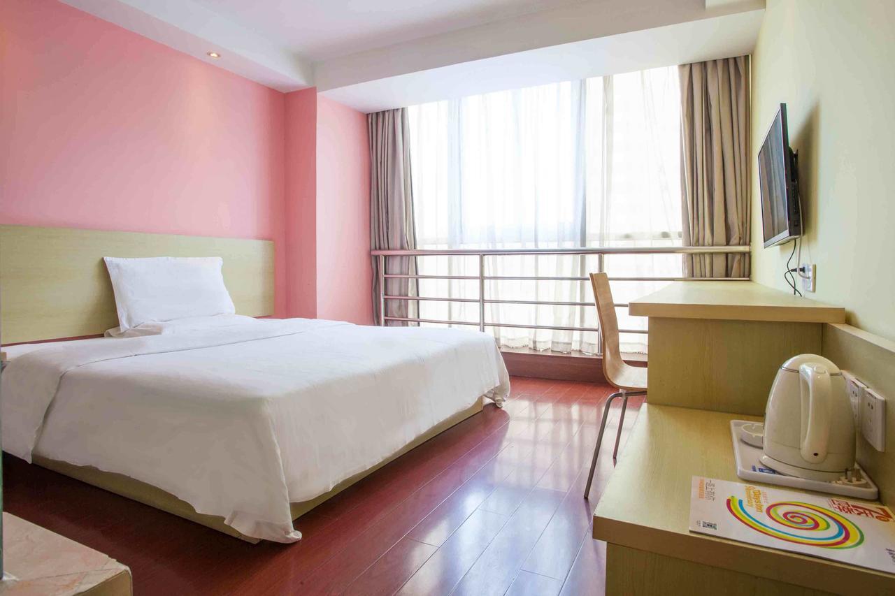 7Days Inn Xingyi Pingdong Avenue Eksteriør bilde